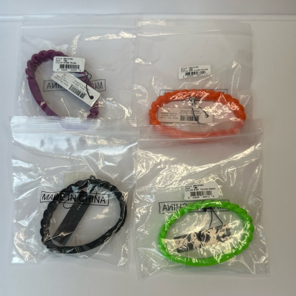 Marc by Marc Jacobs Bracelet Set of 4 Halloween Colors NWT - Picture 4 of 6